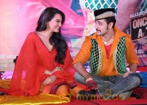 Sonakshi At Tayyab Ali Pyaar Song Launch Gallery photo 9