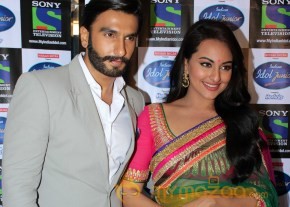 Sonakshi & Ranveer At Indian Idol Junior  photo 17