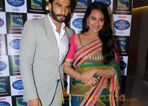 Sonakshi & Ranveer At Indian Idol Junior  photo 10