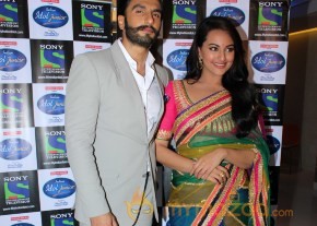 Sonakshi & Ranveer At Indian Idol Junior  photo 11