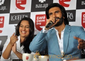 Sonakshi-Ranveer Promote Lootera at Cafe Coffee Day Photos  photo 32