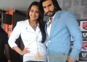 Sonakshi-Ranveer Promote Lootera at Cafe Coffee Day Photos  photo 33