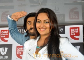 Sonakshi-Ranveer Promote Lootera at Cafe Coffee Day Photos  photo 8
