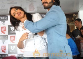 Sonakshi-Ranveer Promote Lootera at Cafe Coffee Day Photos  photo 9