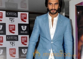 Sonakshi-Ranveer Promote Lootera at Cafe Coffee Day Photos  photo 48