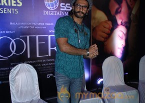 Sonakshi Sinha & Ranveer Singh At Samsung Store   photo 3