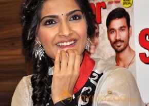 Sonam & Dhanush Launch Star Week Magazine   photo 9