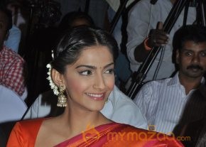 Sonam Kapoor At Ambikapathy Movie Press Meet photo 8
