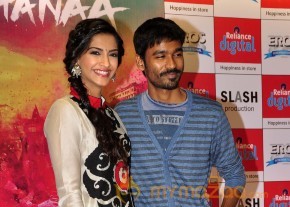 Sonam Kapoor & Dhanush At Reliance Digital Event  photo 2