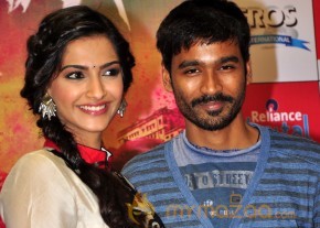 Sonam Kapoor & Dhanush At Reliance Digital Event  photo 8