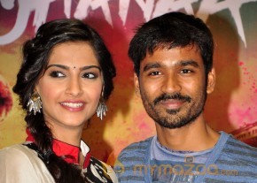 Sonam Kapoor & Dhanush At Reliance Digital Event  photo 14