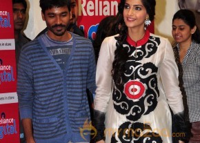 Sonam Kapoor & Dhanush At Reliance Digital Event  photo 26