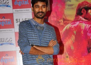 Sonam Kapoor & Dhanush At Reliance Digital Event  photo 23