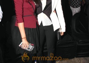 Sonam Kapoor at Anamika khanna's Lakme Fashion Show photo 3