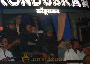 SRK and Brian Lara at IPL red carpet last night-Gallery photo 11