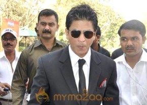 SRK, Katrina and Victoria (Dutch) at FICCI photo 6