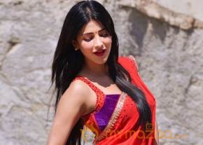 Sruthi Hasan In Ramayya Vastavayya Photos photo 10