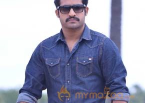 Sruthi Hasan In Ramayya Vastavayya Photos photo 4