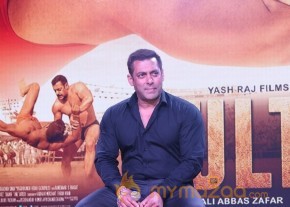 Sultan Hindi Movie Trailer Launch Photos photo 20