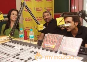 Sunny & Bobby At Yamla Pagla Deewana 2 Press Meet  photo 7