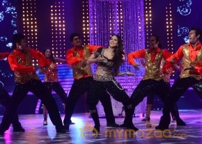 Sunny Leone Sizzling Photos on JDJ Show 