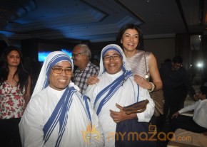 Sushmita Sen At Mother Teresa Memorial Awards photo 22