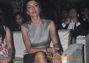 Sushmita Sen At Mother Teresa Memorial Awards photo 3