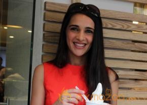 Tara Sharma At Pinkberry Launch Photos  photo 29
