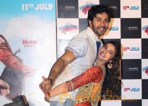 Trailer launch of film Humpty Sharma Ki Dulhania photo 19