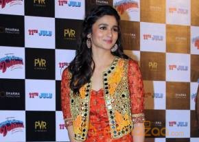 Trailer launch of film Humpty Sharma Ki Dulhania photo 9