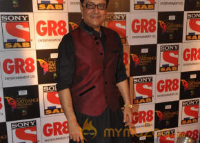 TV Stars At Satrangi Parivaar Awards Photos photo 18