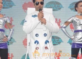 Varun Dhawan Launches Dark Roller Coaster Photos  photo 37