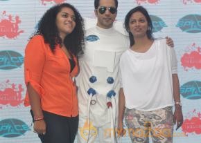 Varun Dhawan Launches Dark Roller Coaster Photos  photo 19