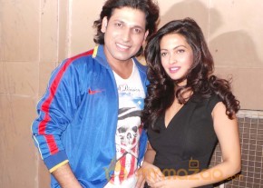 Veena Malik At Ziindagi 5050 Premiere Show  photo 8