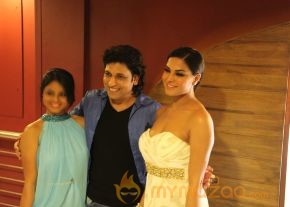 Veena Malik At Ziindagi 5050 Premiere Show  photo 13