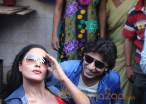 Veena Malik Promoting Their Movie Zindagi 50-50  photo 41