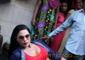 Veena Malik Promoting Their Movie Zindagi 50-50  photo 82