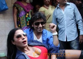 Veena Malik Promoting Their Movie Zindagi 50-50  photo 5