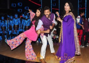 Vidya Balan & Emraan At India's Dancing Superstar  photo 2