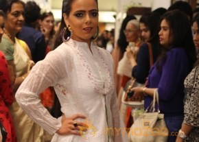 Wild Garden Tea Party Fashion Show Photos photo 10
