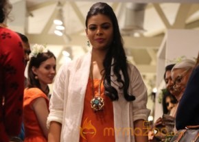 Wild Garden Tea Party Fashion Show Photos photo 55