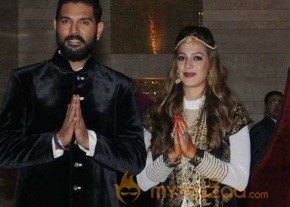 Yuvraj and  Hazel Wedding Photos photo 7