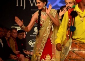 Zareen Khan at Iigj At Iijw 2014 photo 28