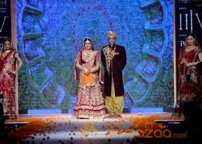 Zareen Khan at Iigj At Iijw 2014 photo 20