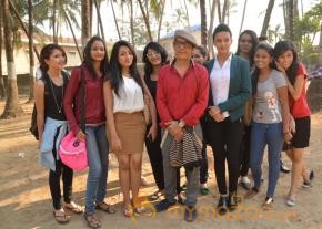 Gun Pe Done Movie Onlocation Photos  photo 22