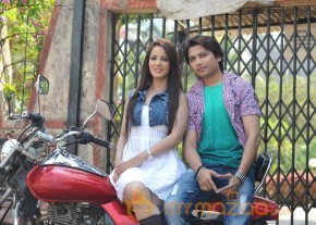 Hume Toh Loot Liya Movie Onlocation Stills  photo 11