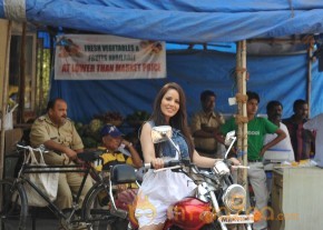 Hume Toh Loot Liya Movie Onlocation Stills  photo 31