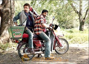 Ishqiya Movie Stills photo 5