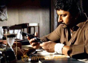 Ishqiya Movie Stills photo 22