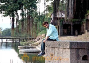 Ishqiya Movie Stills photo 9